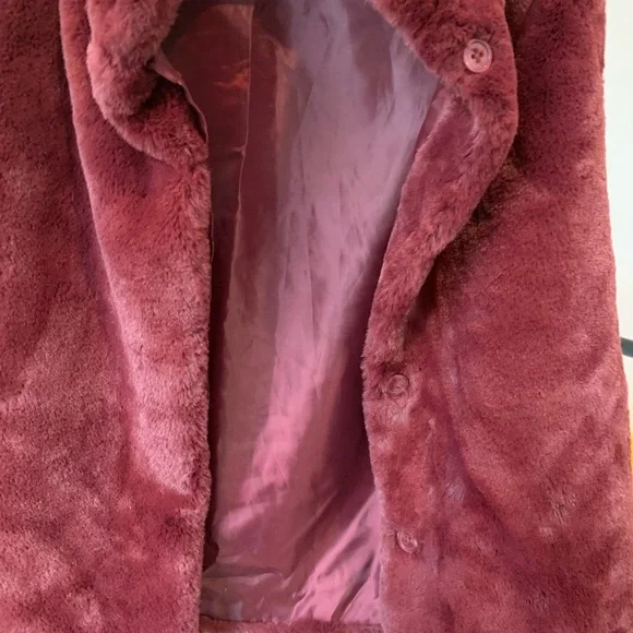 Epic Threads - Picture 10 of 12